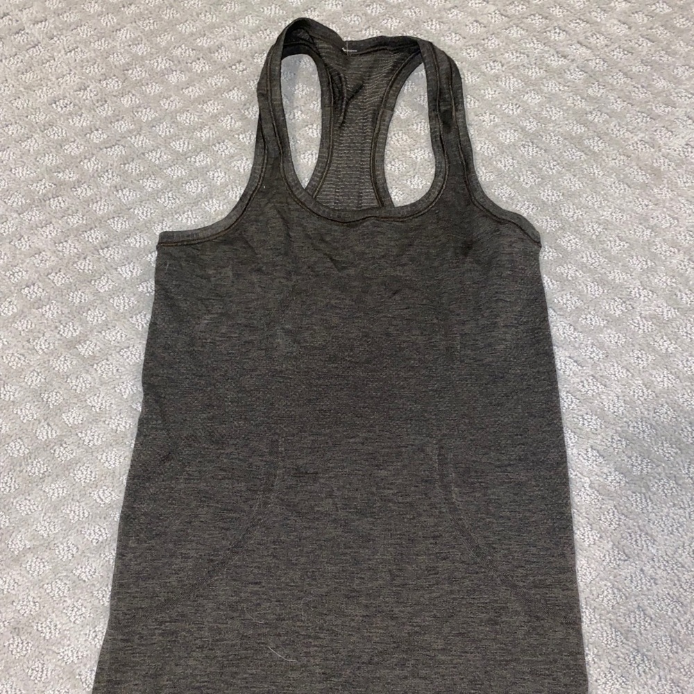 Lululemon tank